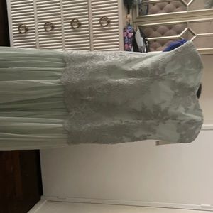 Badgley mischka size six never worn smoke free home size six has tags